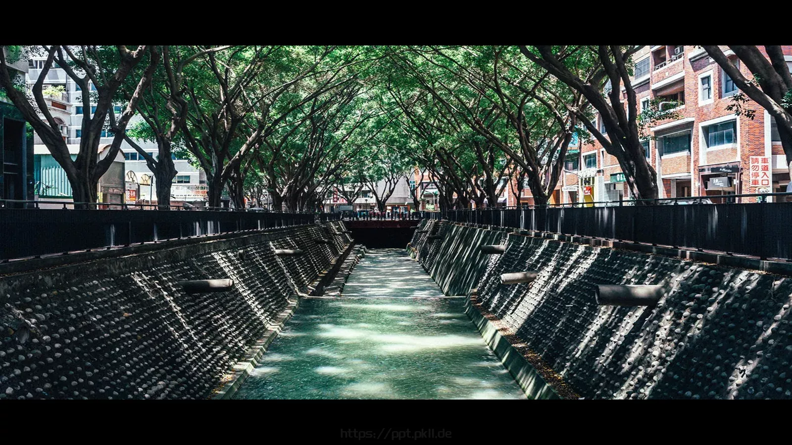 东京旅游PPT模板 第 21 页预览图